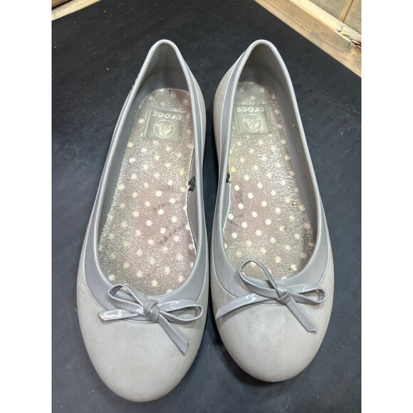 Crocs Womens Gray Flats With Bow Accent Size 8 - Picture 4 of 9